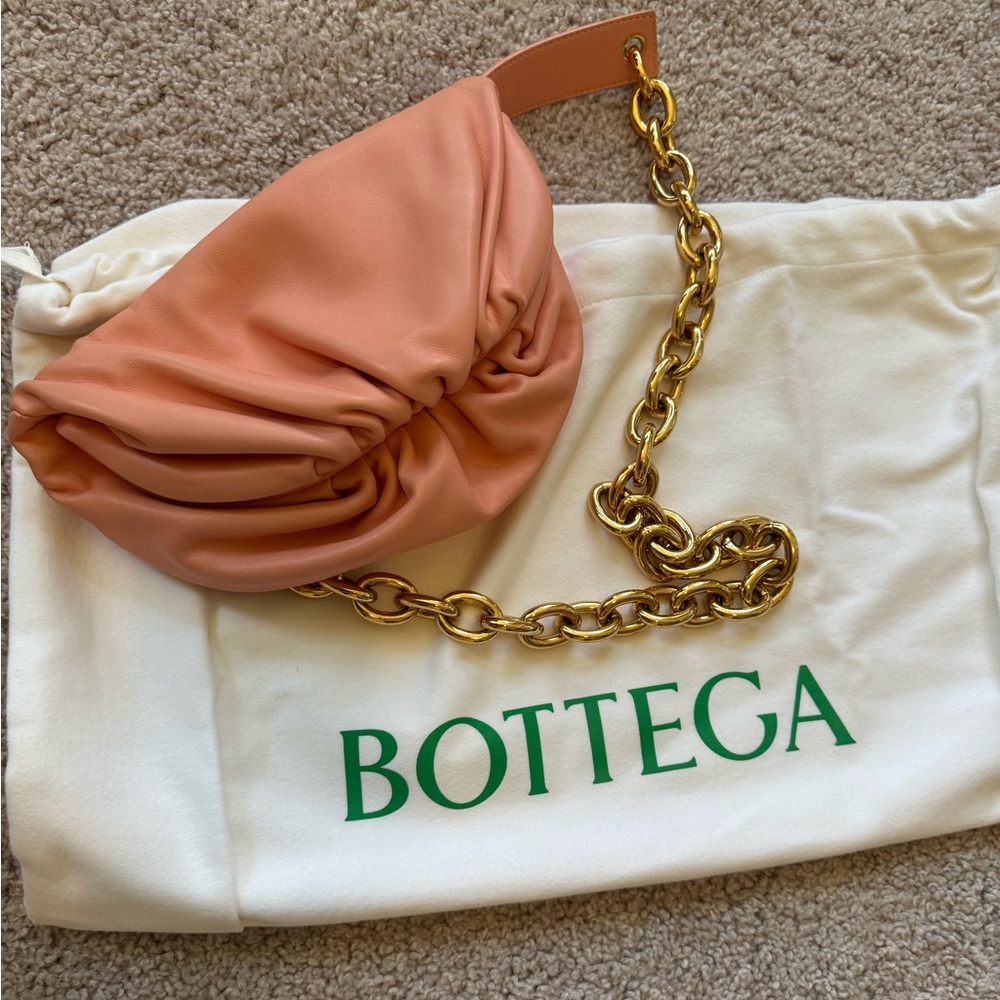 BV chain bag in pink